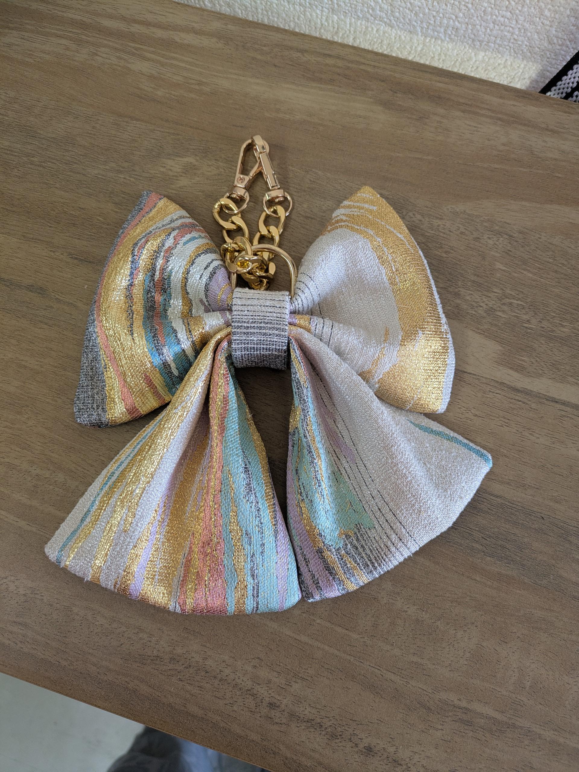 『帯の華』ひらく職人”五呂”が作る『オビカラ』　帯で作る　🎀リボンチャーム🎀　チェーンタイプに変更しました。 | 1枚目