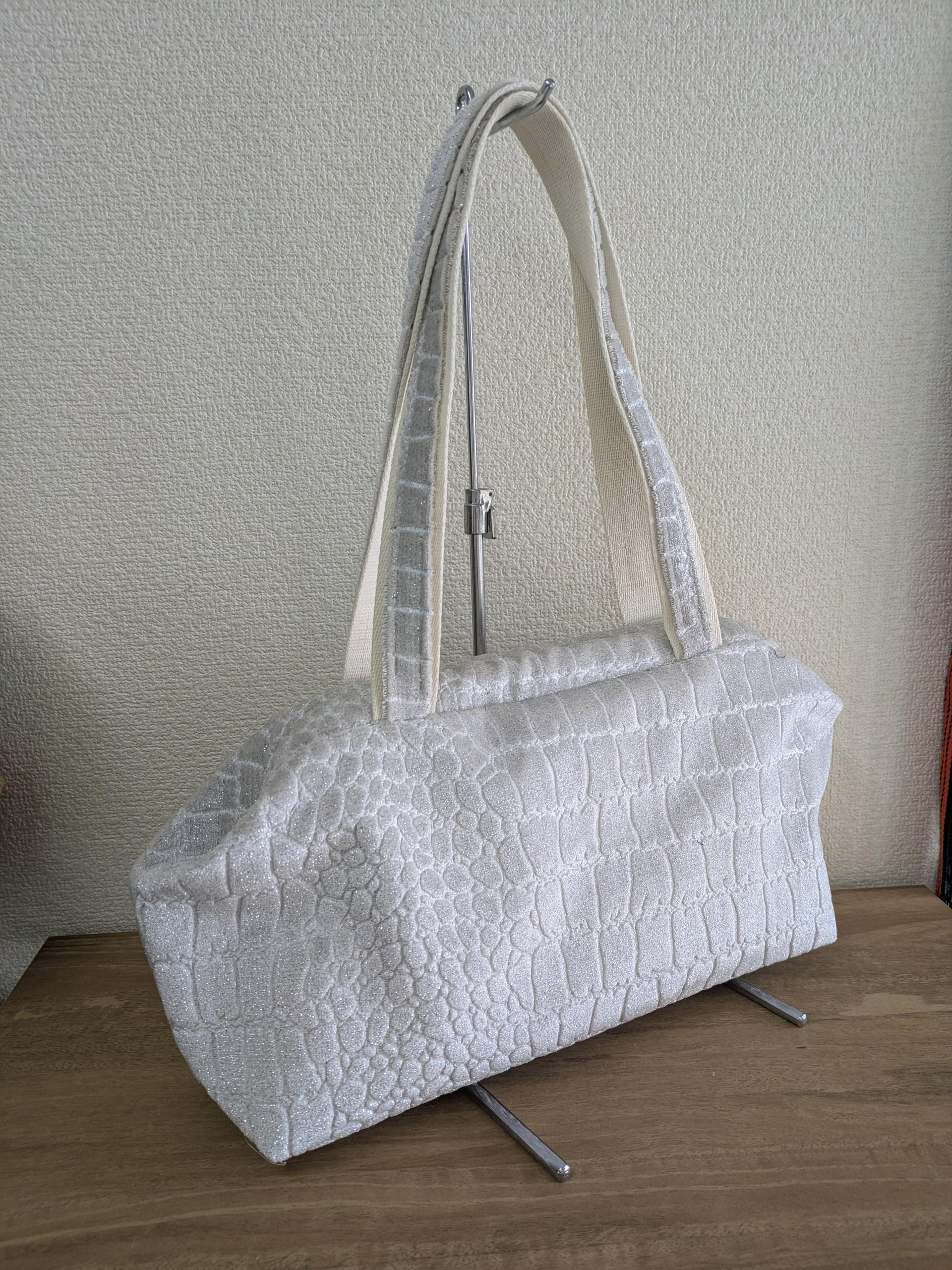 LL2　『PATAO＆PATACO』トルコ製生地　グリッターシャイン　　白 | 15枚目