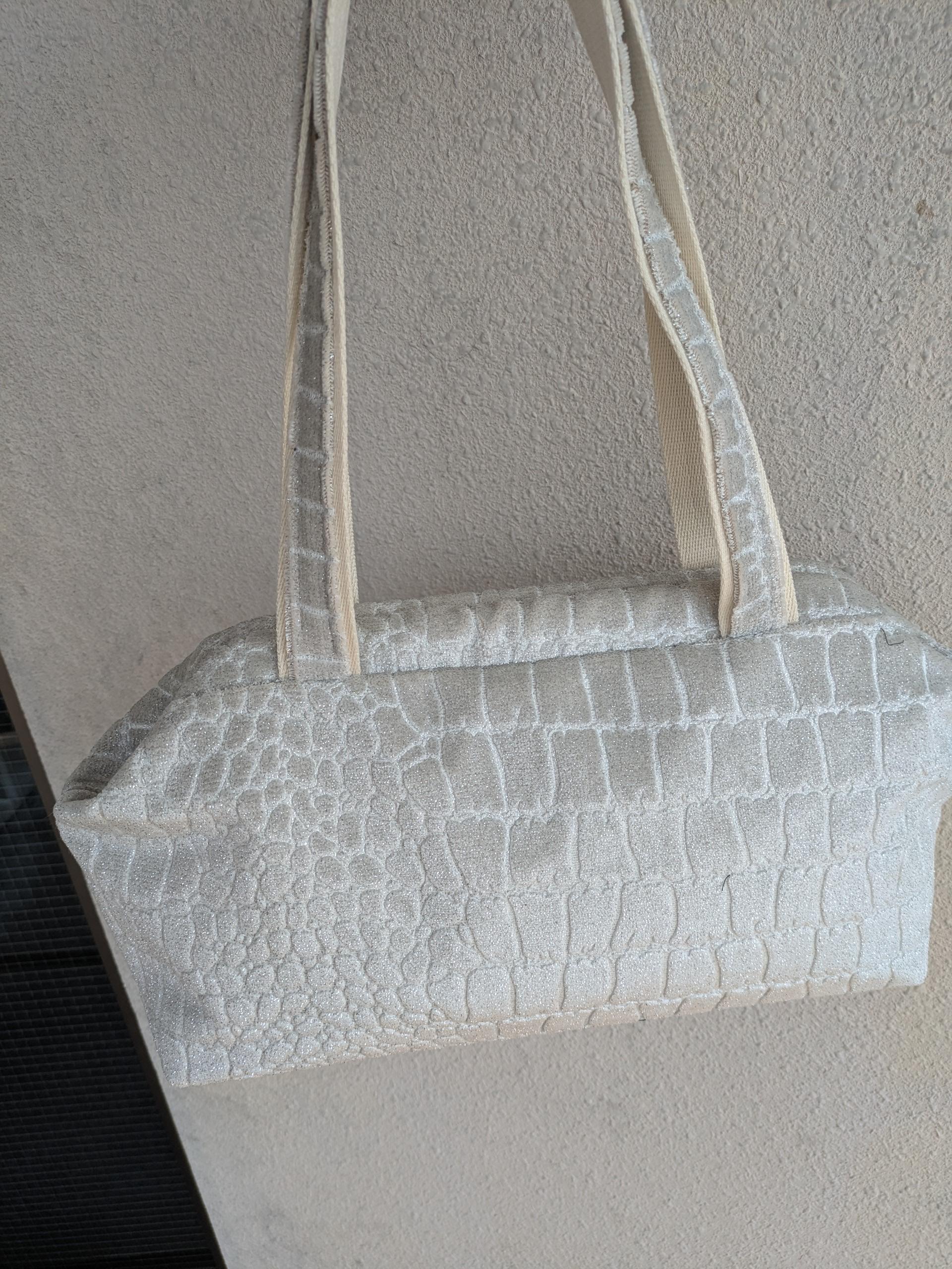 LL2　『PATAO＆PATACO』トルコ製生地　グリッターシャイン　　白 | 16枚目