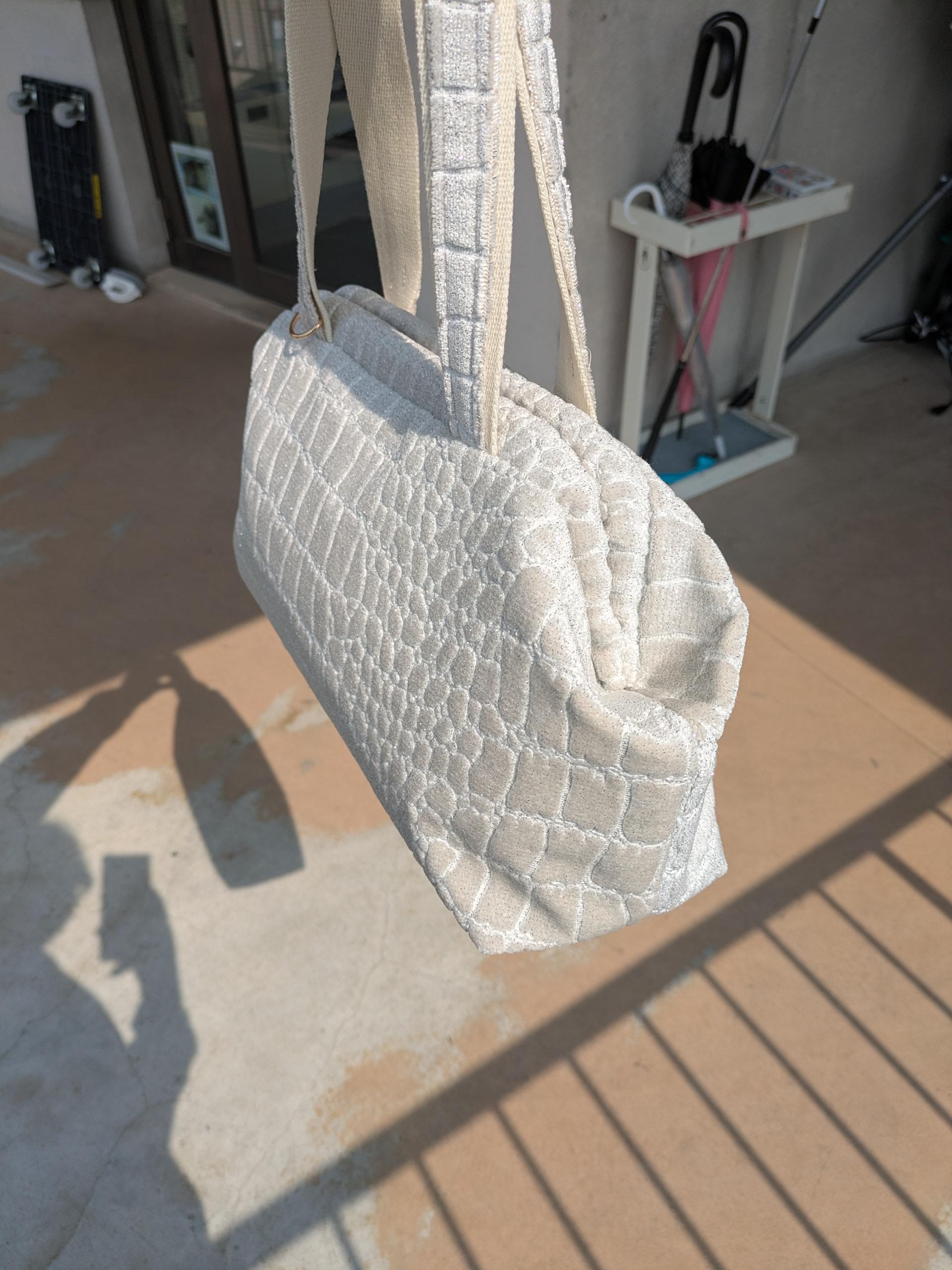 LL2　『PATAO＆PATACO』トルコ製生地　グリッターシャイン　　白 | 2枚目