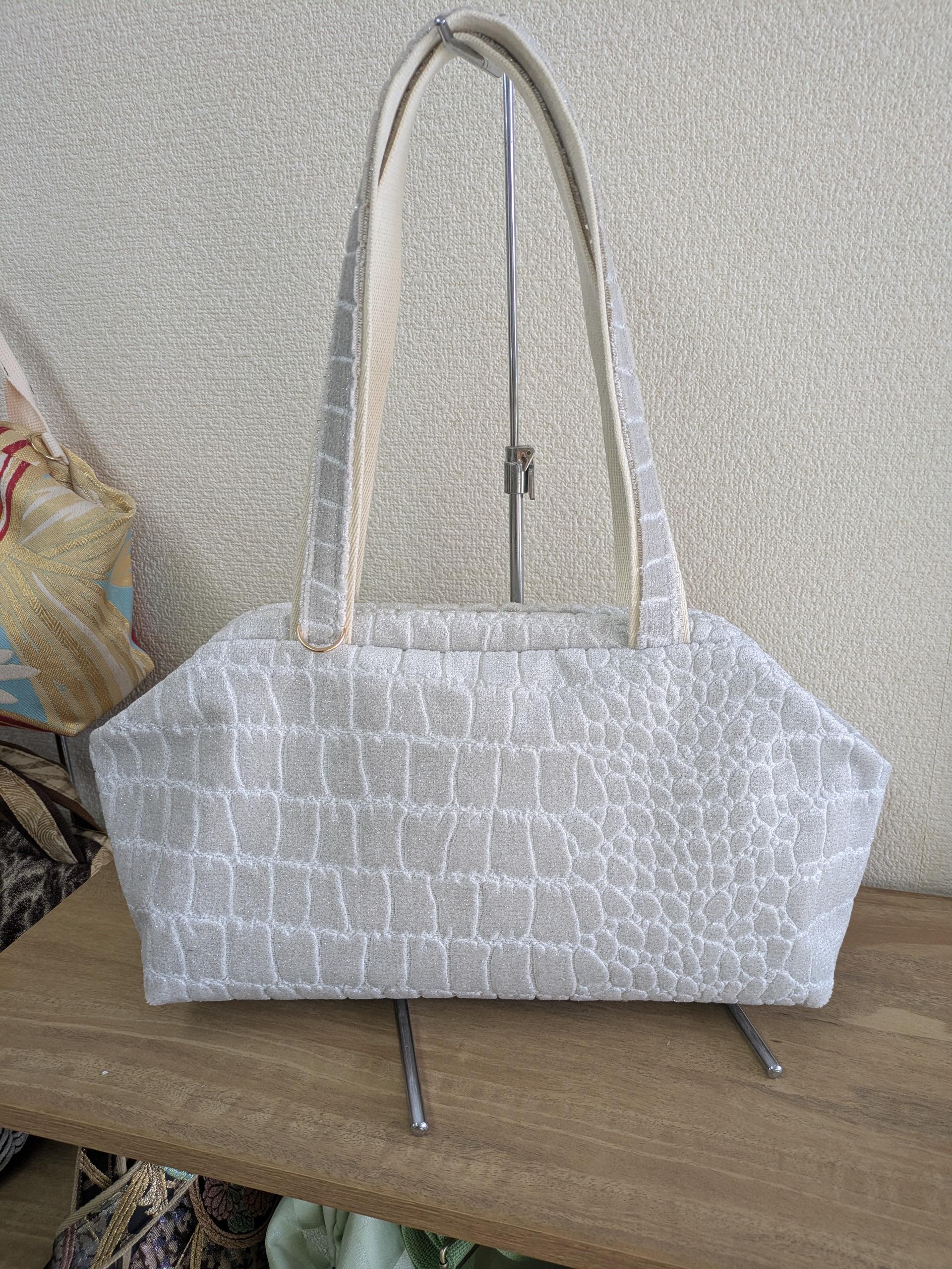 LL2　『PATAO＆PATACO』トルコ製生地　グリッターシャイン　　白 | 6枚目