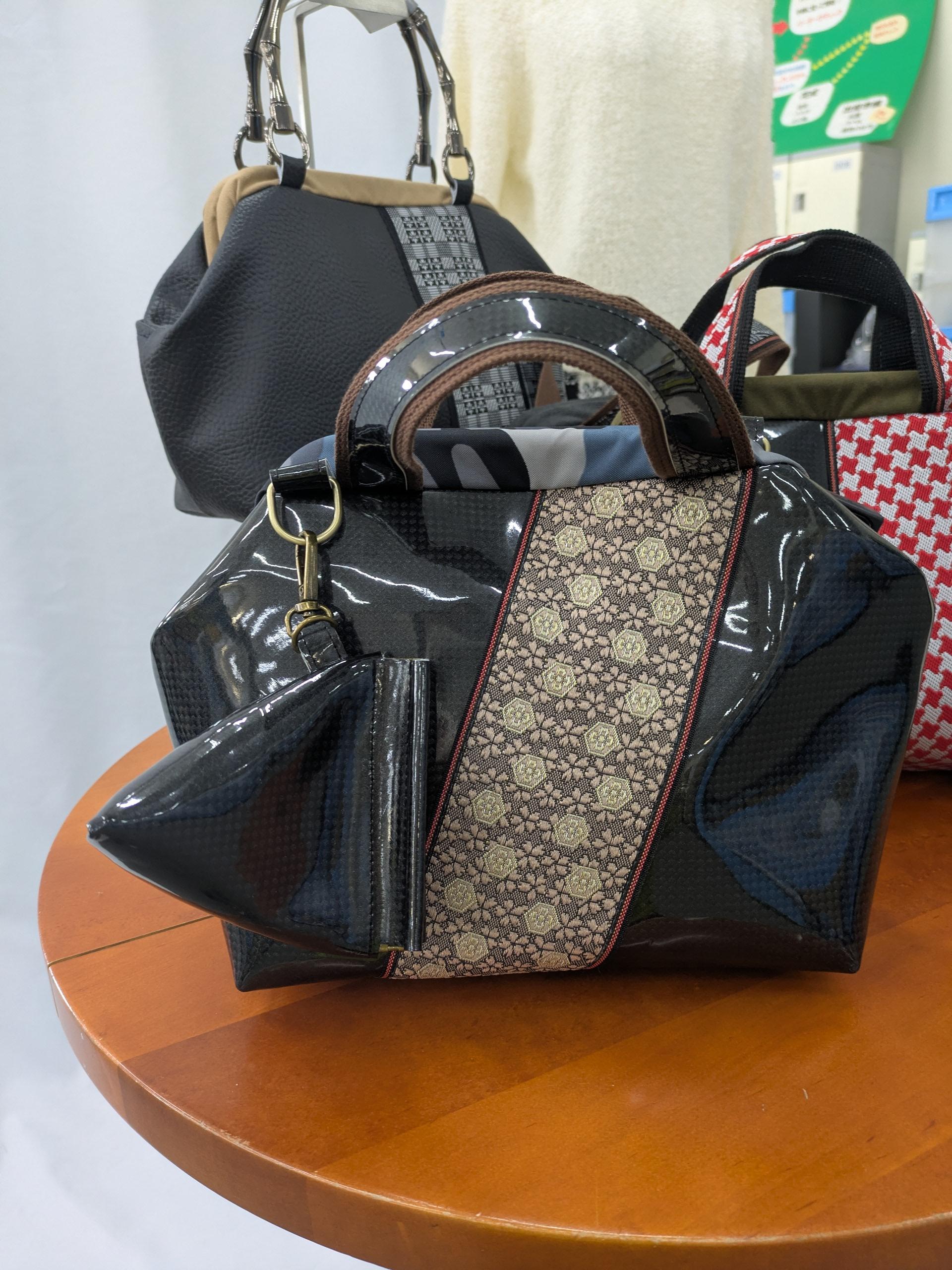 @合皮　カラス対策GOLFラウンドバック　トートバック　『G-Job』ポーチ付き　Mタイプ　ばね口金具　送料無料1枚目の画像