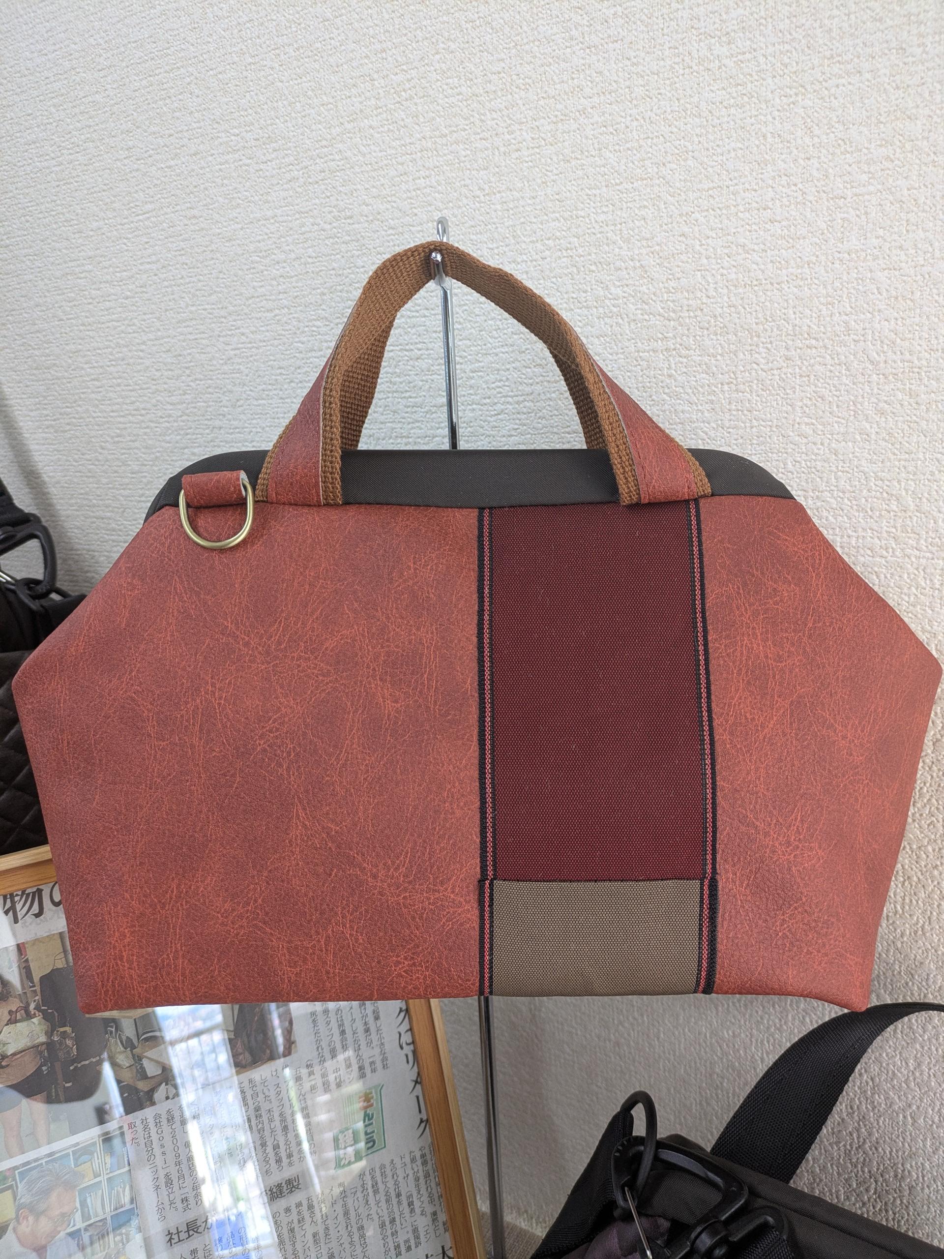 　『PAKAO＆PATACO』　合皮バック　　サイズ　L1　送料無料1枚目の画像