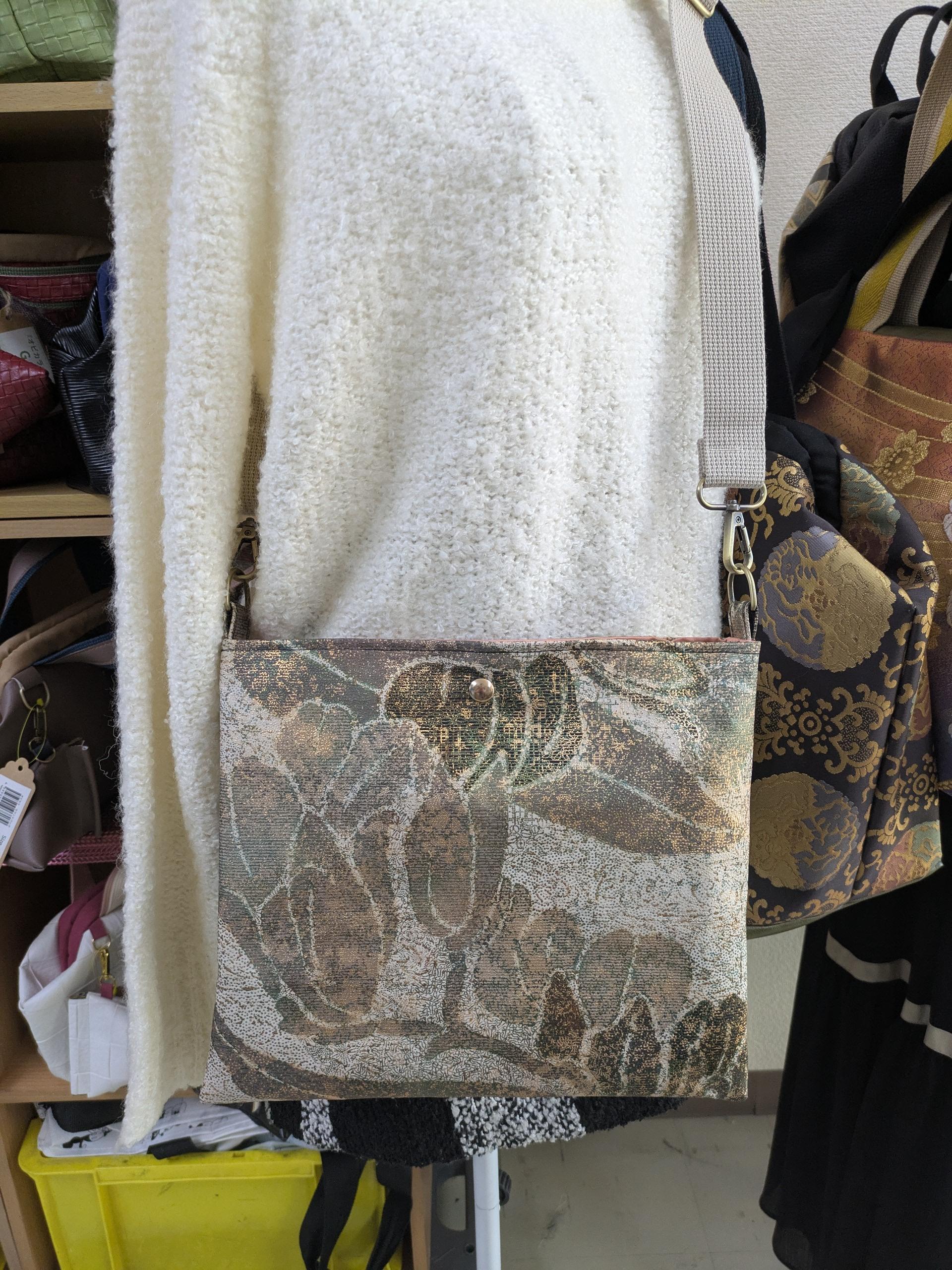 男性にGooooood　ショルダー　　『オビカラ』　　大き目ポケット　送料無料で！1枚目の画像