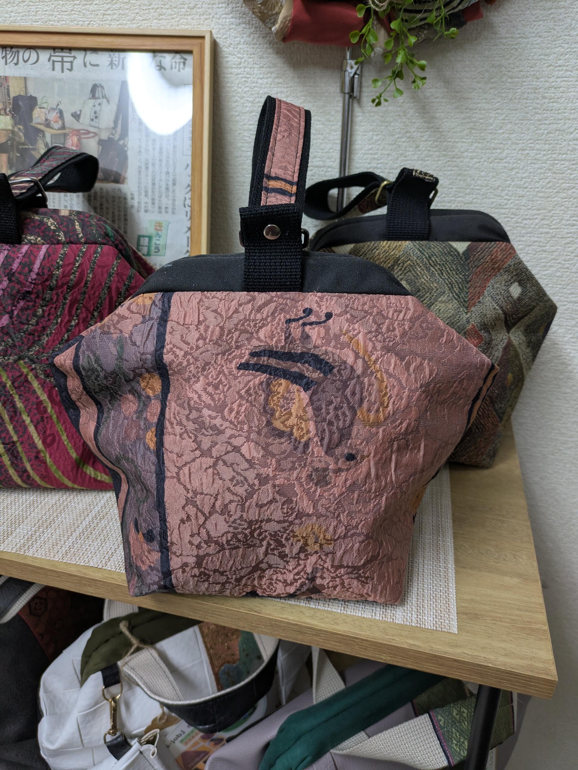 新作！　『ころんバック』　❣新作❣　帯柄1枚目の画像